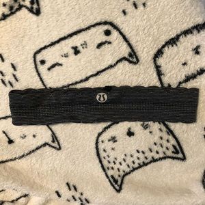Black Lulu Lemon head band 24.5 cm long